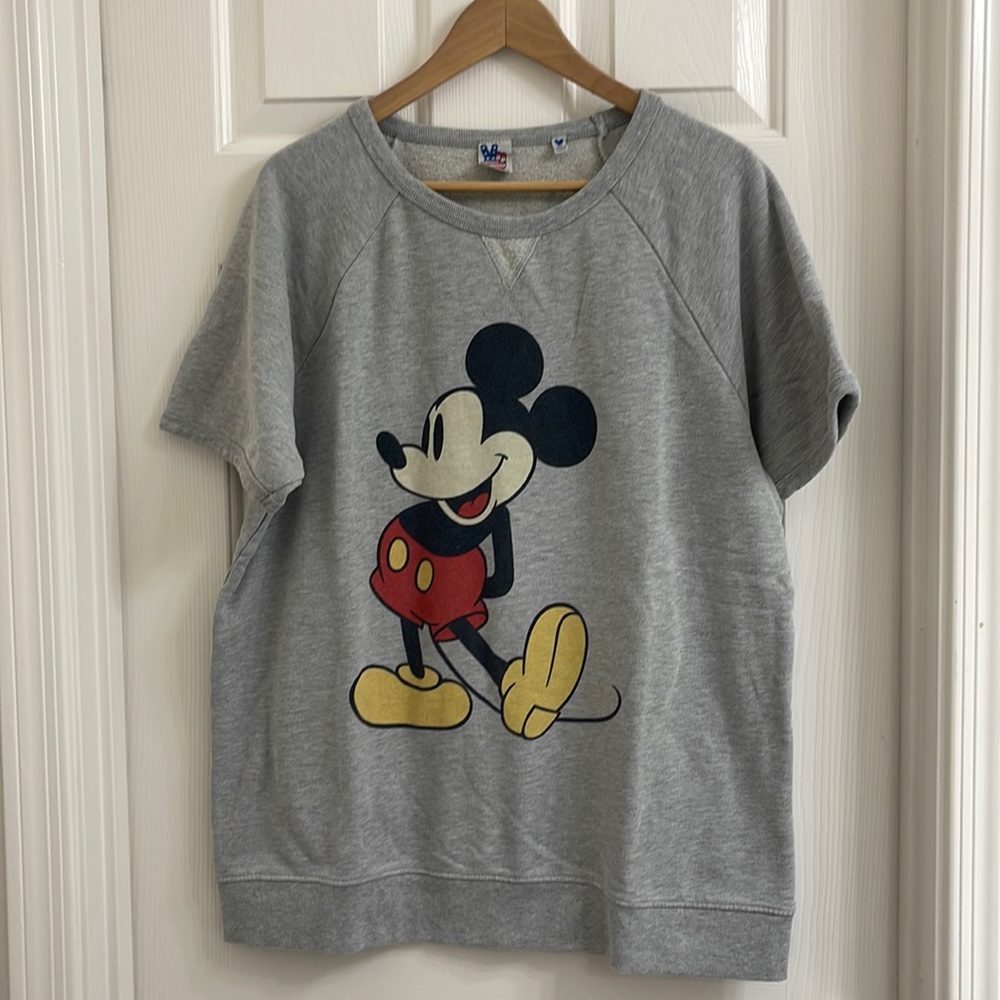 DISNEY women’s short sleeve light-weight sweatshirt